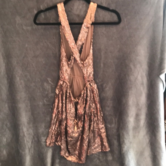 GOLD SEQUIN DRESS . WORN ONCE . SIZE SMALL . - Picture 2 of 4